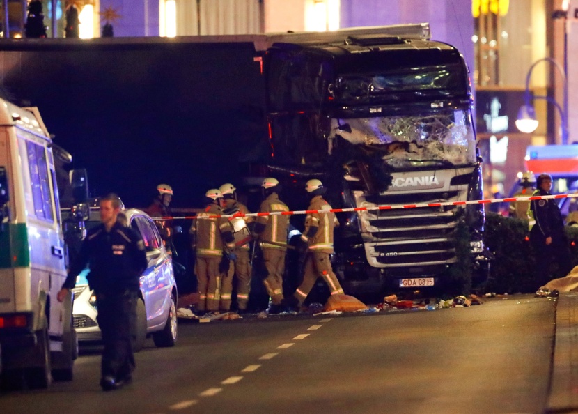 الشرطة الألمانية: هجوم الشاحنة أوقع 12 قتيل و 48 مصاب .. والمتهم باكستاني وصل عن طريق البلقان