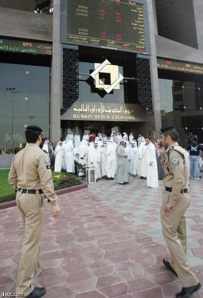 الحكومة الكويتية تستأنف حكم وقف تداول الأسهم