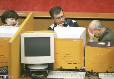 ضربات عنيفة لأسهم المصارف في أمريكا وأوروبا وآسيا