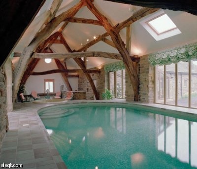 "فصل الشتاء"  يخفض  مبيعات محال أدوات المسابح