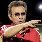 أعضاء الشرف خذلوني .. وسأعيد الرياض بجميع درجاته للممتاز