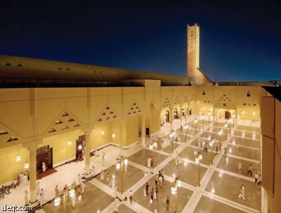 أسرة تتوارث الأذان في جوامع الرياض لأكثر من 100 عام