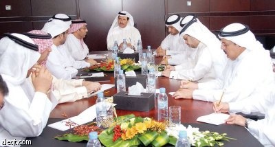 وزير الاقتصاد الإماراتي يحث على توحيد الجهود لمواجهة الأزمة العالمية