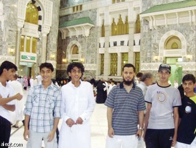 كرة القدم ترمي بالأنشطة الاجتماعية خارج الأندية