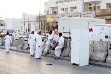 المكان الأول لـ "السلع الرخيصة".. حركة تجارية غير منظمة