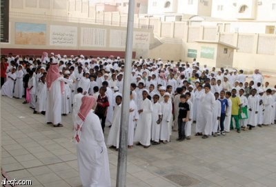 مدرسة أهلية تقدم "رسائل نصية" لأولياء الأمور لمتابعة أبنائهم