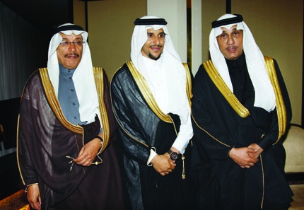 الحارثي يحتفل بزفافه