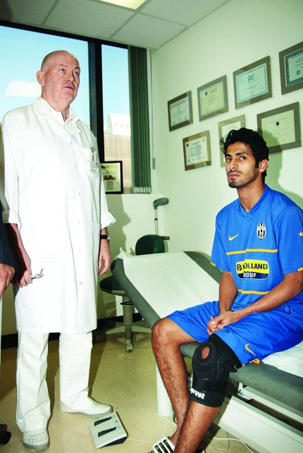 احتفالات 2009 تعطل علاج حارثي النصر .. و"اتحاد القدم" يستجوب ناديه