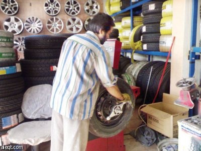 ارتفاع أسعار "الإطارات" يجبر المستهلكين على شراء المستعمل