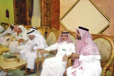 "الجوال" يهدد بالغاء الاجتماعات العائلية