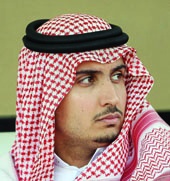 الأزمة تعود للرياض.. الخضري يلوح بالاستقالة بعد الخسائر المتوالية