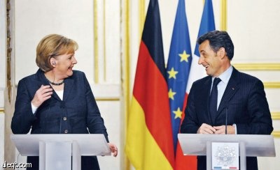 ميركل وساركوزي وبلير يدعون في باريس إلى إدارة عالمية للاقتصاد