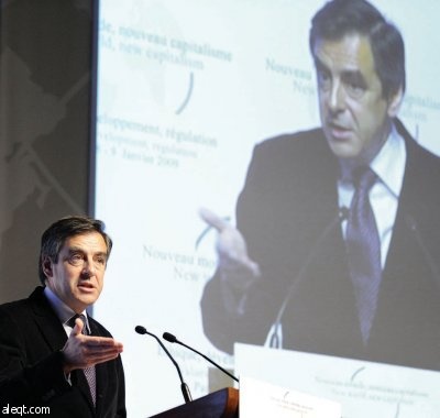 السعودية تزيد حجم التخفيضات في إمدادات النفط.. وفرنسا تدعو إلى تسعيرة دولية