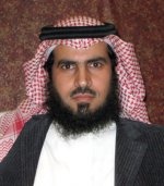 شاب يحول منزله إلى معمل تصميم تحف واللوحات الفنية