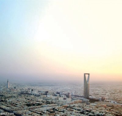 فتيات العاصمة يقتحمن "التسويق العقاري"