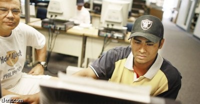 أوباما ينجح في تمرير أول قرار اقتصادي عبر "الشيوخ": خطة بـ 838 مليار دولار