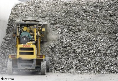 الصين تنقذ أكبر شركة لإنتاج الألمنيوم في العالم بـ 19.5 مليار دولار