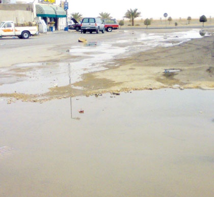 شكاوى أهالي "ديراب" تتصاعد بسبب مياه الصرف الصحي