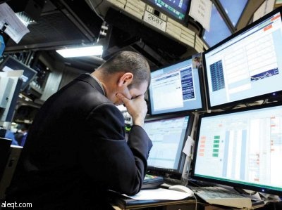 أسرة من كل 8 أسر أمريكية تأخرت عن دفع أقساط مسكنها.. وإنتاجية العامل في الحضيض