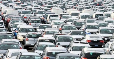 هبوط مبيعات شركات السيارات الأمريكية لأدنى مستوى منذ 40 عاما