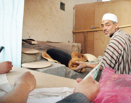 الخبز الحساوي .. علامة مميزة وتنافس معرفي