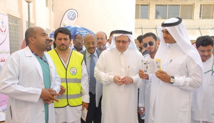 اليماني وناظرة يفتتحان مهرجان "سفراء التوعية الصحية"