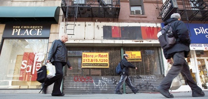 متجر أمريكي يرد لك أموالك إذا اشتريت بدلة وفقدت وظيفتك