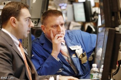 اقتصاد أمريكا ينكمش 6.3 % والأرباح تهوي في الربع الأخير