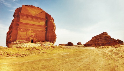 العلا تشق طريقها لخريطة السياحة العالمية  بدءا بالسائح السعودي