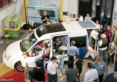 "فورد" تخفض 9.9 مليار دولار من ديونها