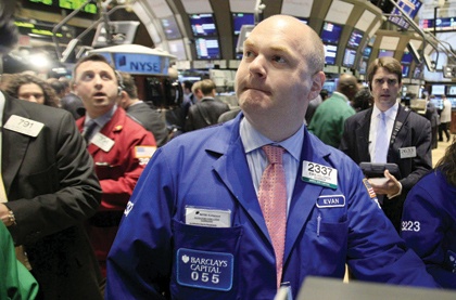 تقرير: أسواق المال العالمية تصاب بنزلة برد