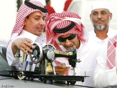 مكائن الخياطة "سنجر" بين قلة الوعي والحاجة!