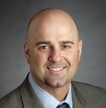 تنويه: رئيس عمليات "جنرال موتورز" في الشرق الأوسط هو مايك ديفرو