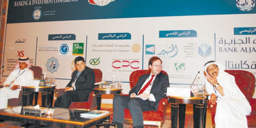 سياسة مؤسسة النقد جنبت البنوك السعودية تأثيرات الأزمة.. ودعوة لاستئناف التمويل