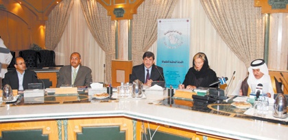 ابن معمر:"التربية" أولى الجهات الداعمة للطفولة في السعودية