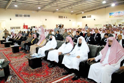 الأنشطة والمكافآت تتصدران مطالب كلية المجتمع في الخرج