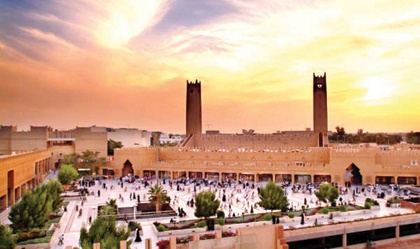 56 % من سكان الرياض من الذكور و44 % من الإناث
