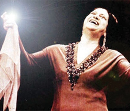 أم كلثوم: هرم ؟!