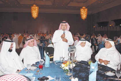 الحناكي يحتفي بالعارضين في معرض سيتي سكيب جدة