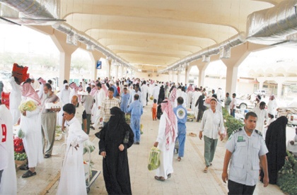 «يوم المزارع» يستقبل أكثر من 5 آلاف متسوق