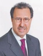 الديون وجدل عملة الاحتياط قد يضران الدولار