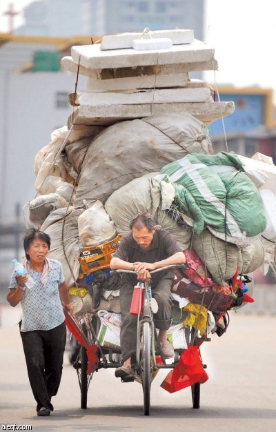 بكين تحث واشنطن على عدم فرض رسوم على إطارات السيارات