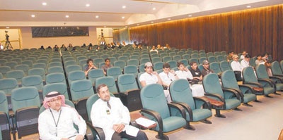 32 طالبا وطالبة في برنامج ابن سينا التدريبي في التخصصي