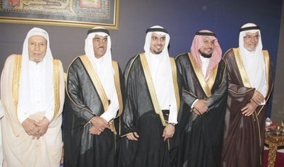 الشاوي والنملة يحتفلان بـ «عبد العزيز »