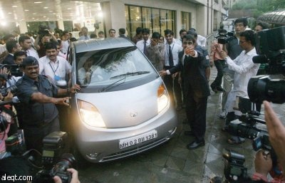 شوارع الهند تصاب بجنون السيارة الأرخص في العالم