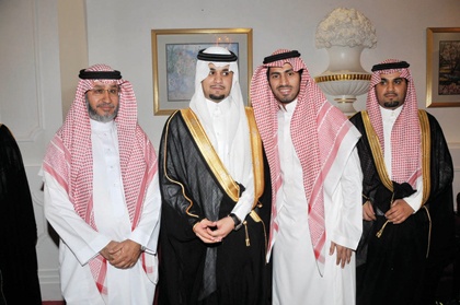 العبيد والدوسري يحتفلان بـ"ياسر"