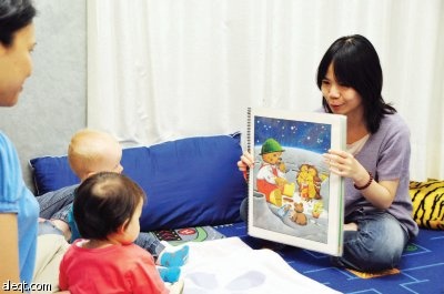 الأطفال يمتلكون القدرة على تعلم اللغات مثل إسفنجة تمتص المياه