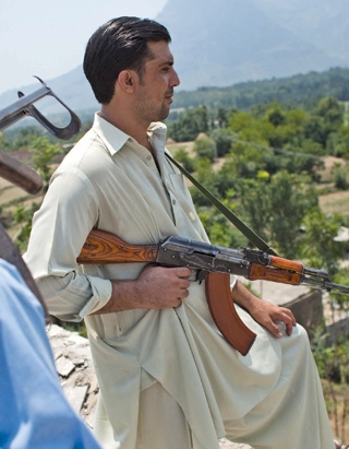 لانتزاع السيطرة في ملقند