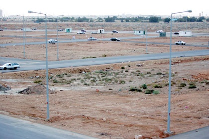 الرياض: الإجازة ترفع الطلب على الفلل والعمائر السكنية.. وأسعار الأراضي تستقر