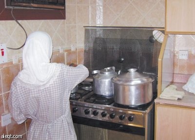 في بيتنا خادمة سعودية!